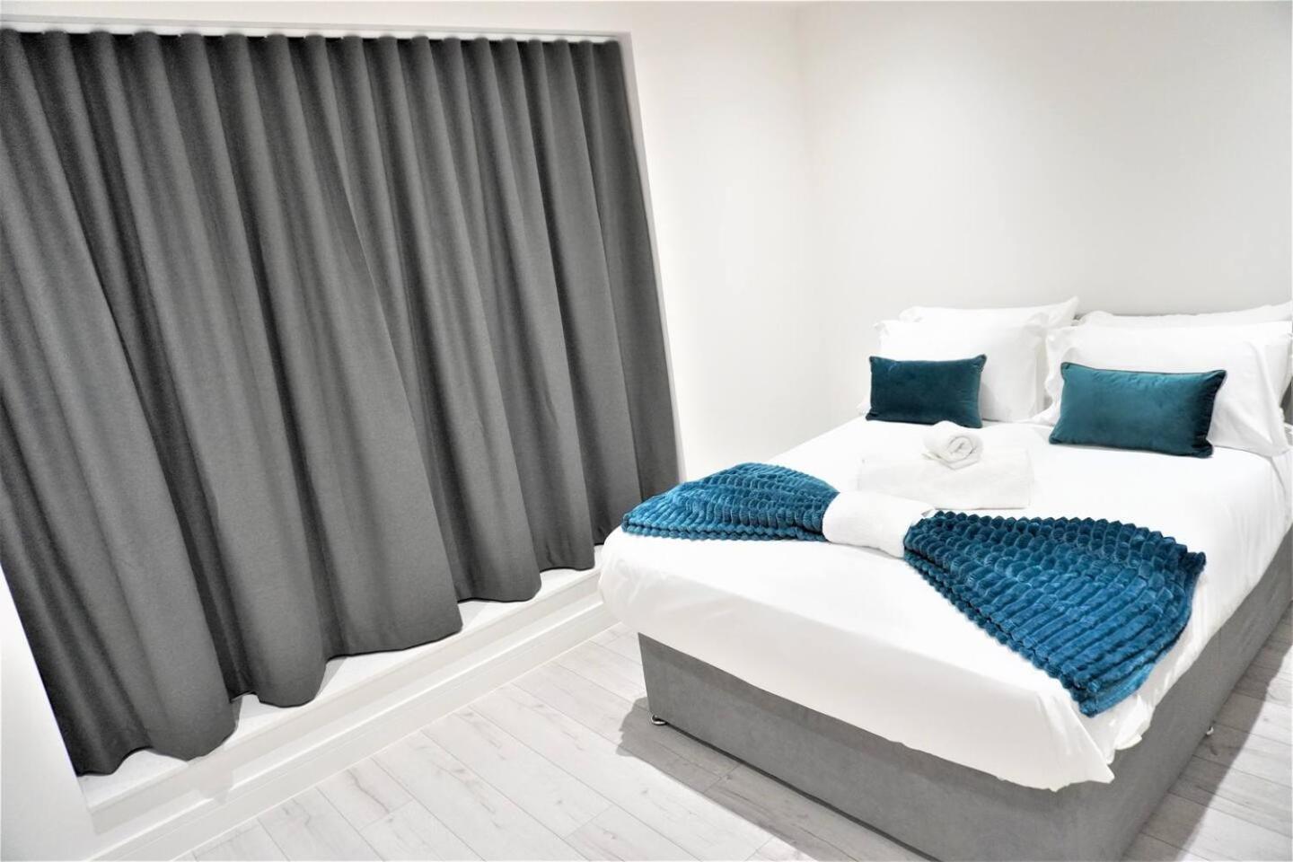 Queens Luxury Apartments Wembley Stadium - لندن المظهر الخارجي الصورة