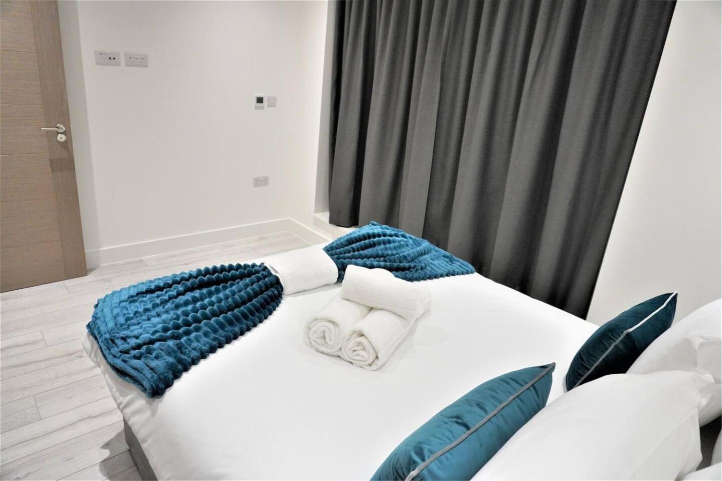 Queens Luxury Apartments Wembley Stadium - لندن المظهر الخارجي الصورة