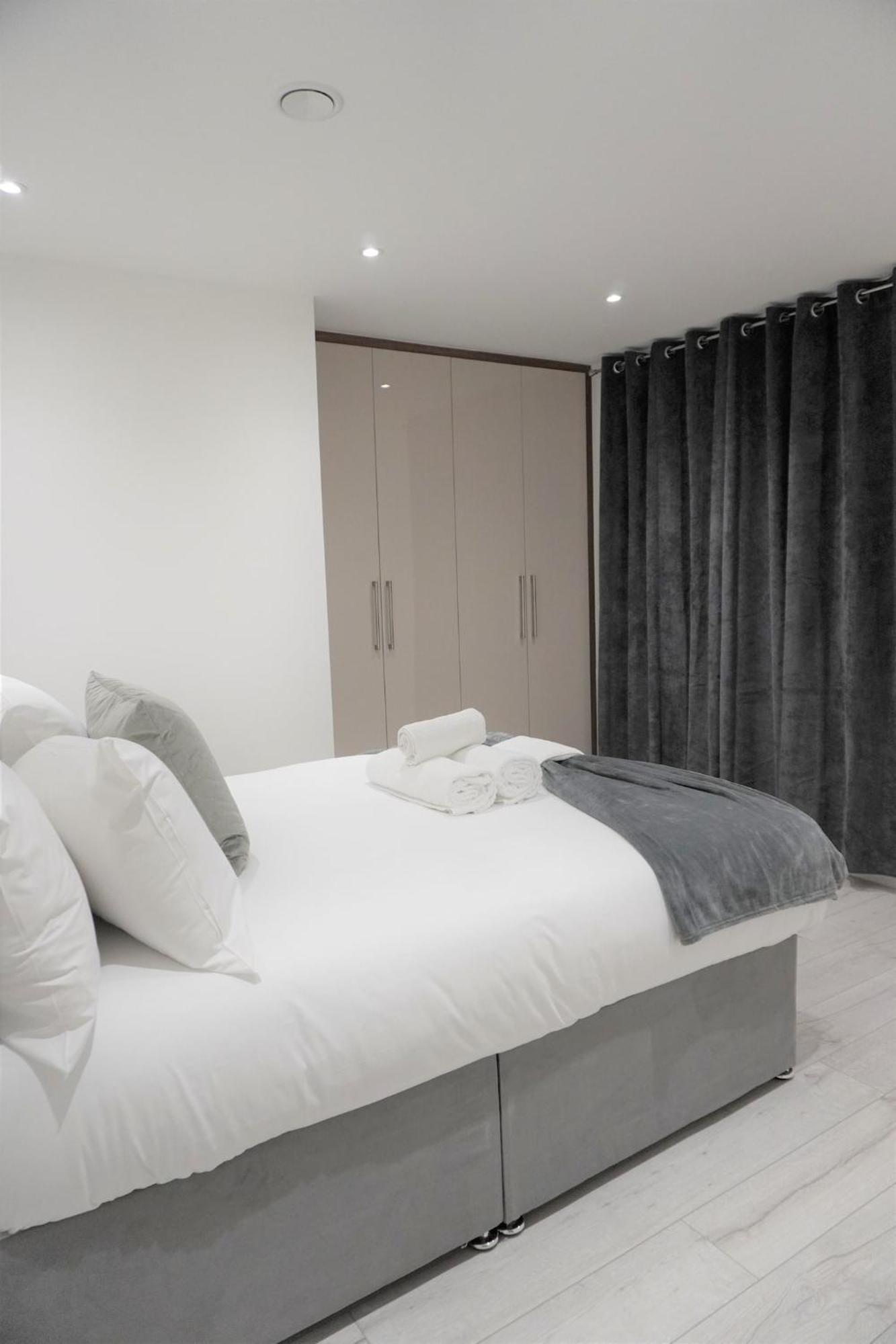 Queens Luxury Apartments Wembley Stadium - لندن المظهر الخارجي الصورة