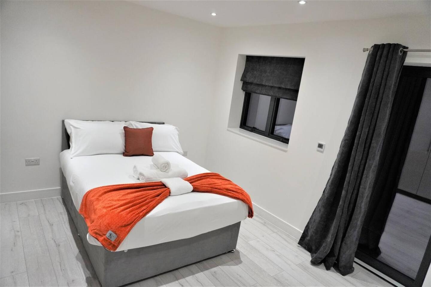 Queens Luxury Apartments Wembley Stadium - لندن المظهر الخارجي الصورة