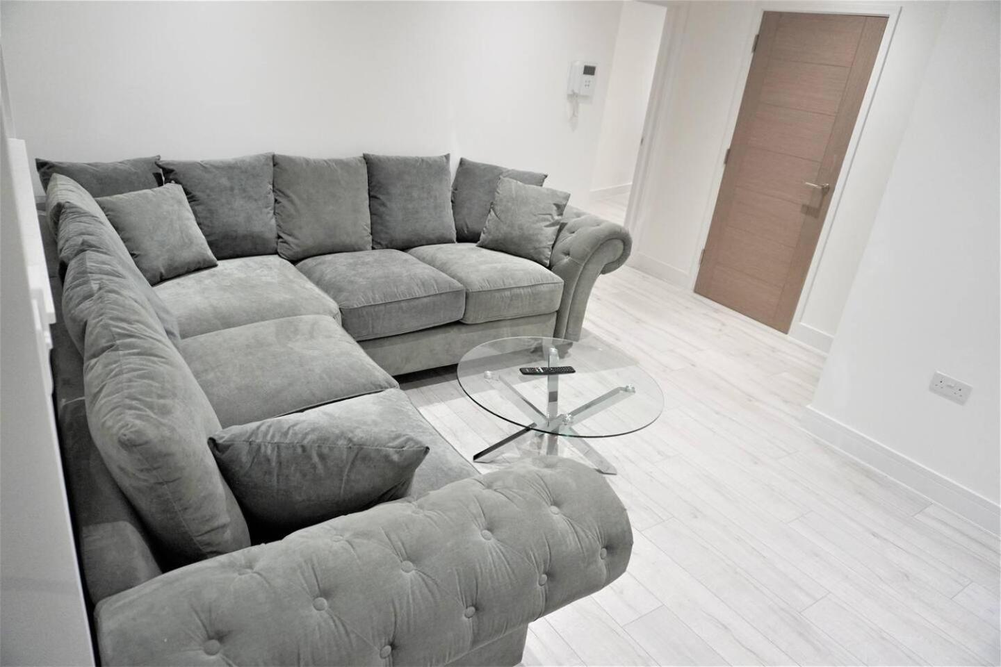 Queens Luxury Apartments Wembley Stadium - لندن المظهر الخارجي الصورة