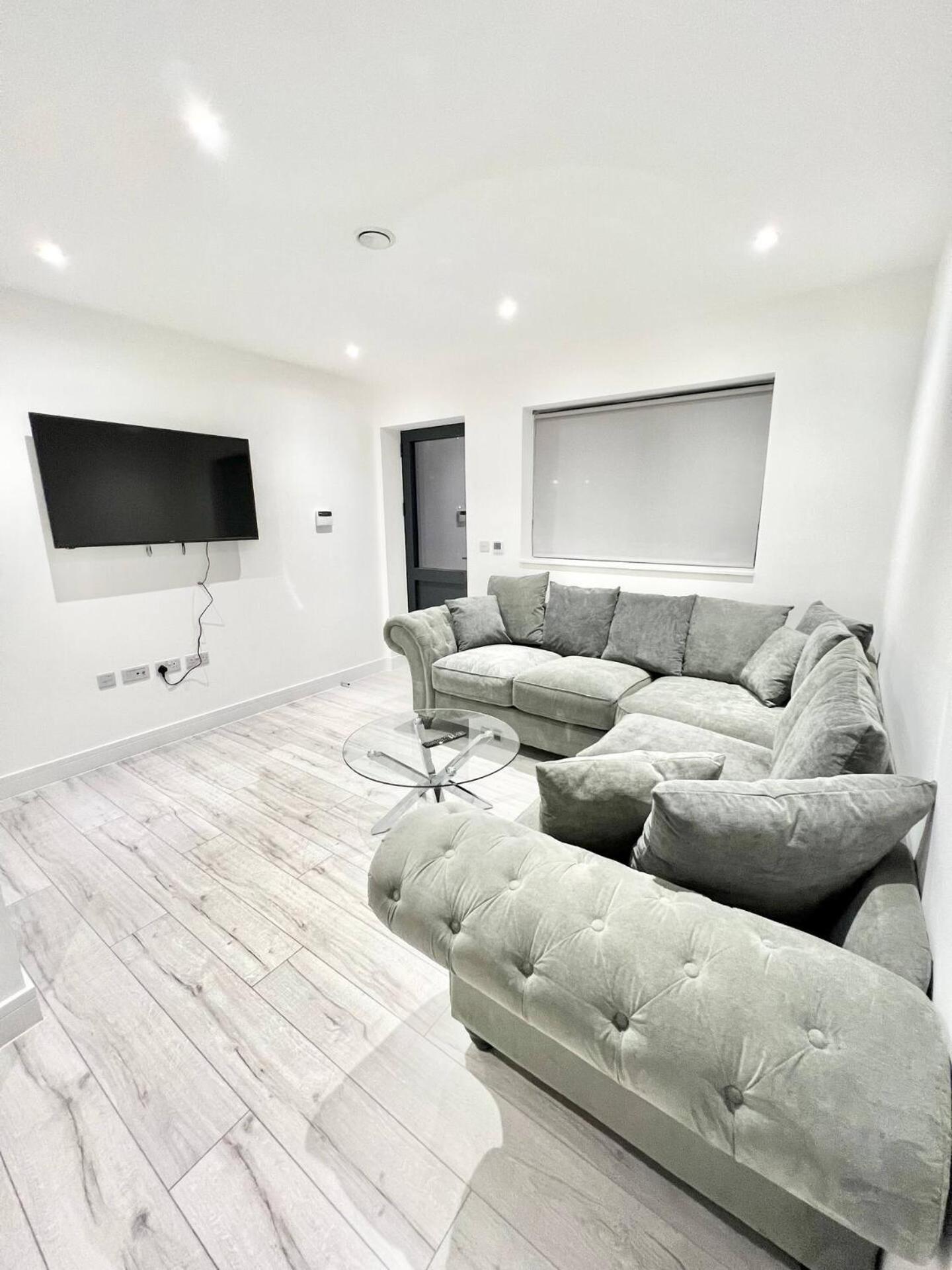 Queens Luxury Apartments Wembley Stadium - لندن المظهر الخارجي الصورة